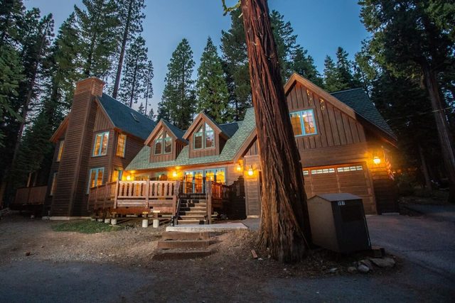 The Tallac Lodge - Hot Tub/Walk 2 Beach!