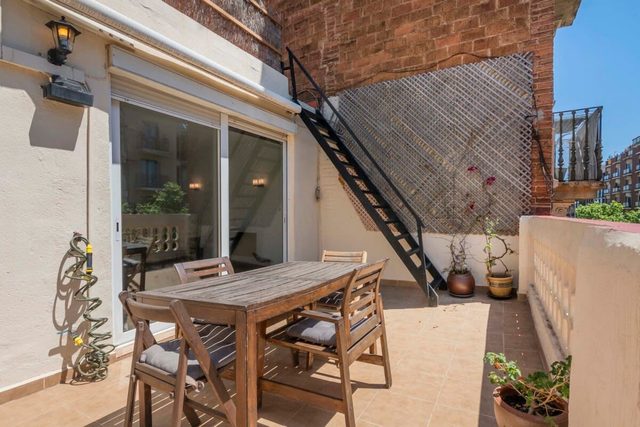 3BD with private terrace right by Sagrada Familia