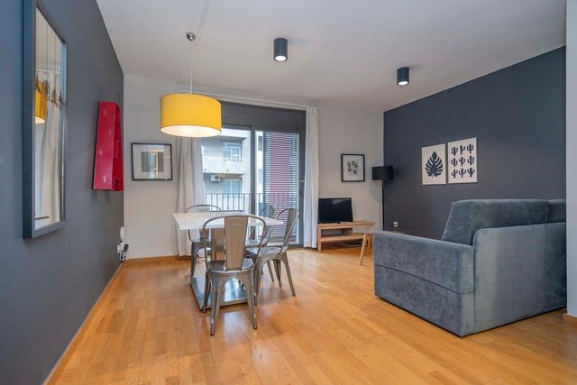 2 bedroom Duplex apartment with balcony