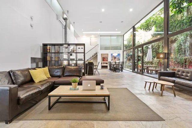 12 guests Private garden Duplex next to LasRamblas — Barcelona, Catalonia