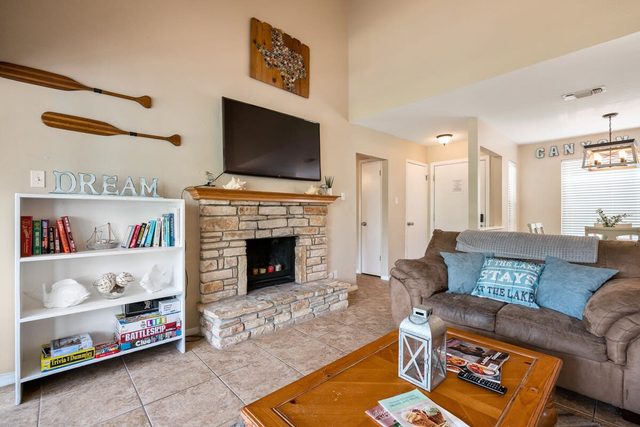 Canyon Lake Escape: Pool, Balcony, Pet Friendly
