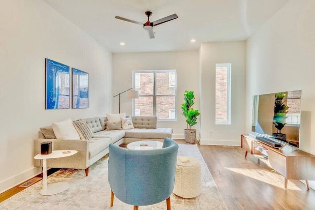 Huge Luxury Downtown Home w Rooftop Deck! 12 beds!