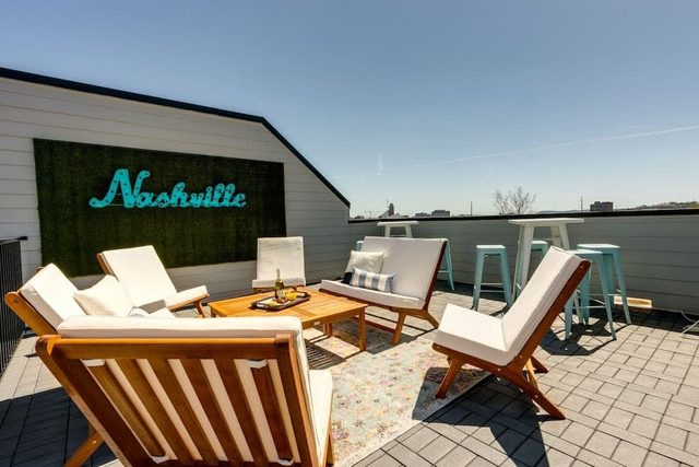 4 Bedroom 4 Bath~14 Beds~Rooftop! Huge Space