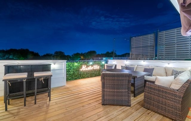 Huge Downtown Luxury Home Rooftop Deck 12 Beds — Nashville, TN