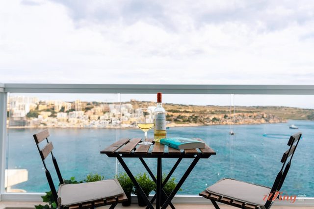 Seaside Penthouse with Stunning Seaviews