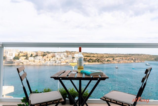 Seaside Apartment with Stunning Sea views