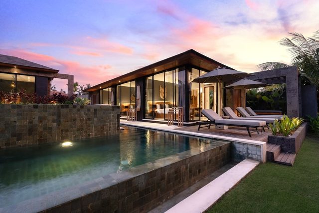 Villa Palm Angels : 3BR w/Pool, Jacuzzi, & Bathtub