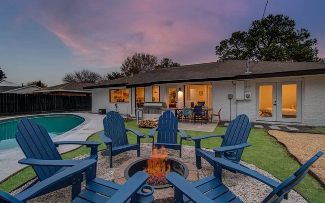 Spring Branch Paradise, 4-BD Backyard Pool Oasis