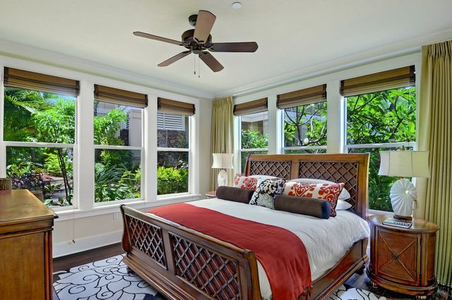3BR I Poolside Ground-Floor Villa |Walk to Beach|Hot Tub — Koloa, HI
