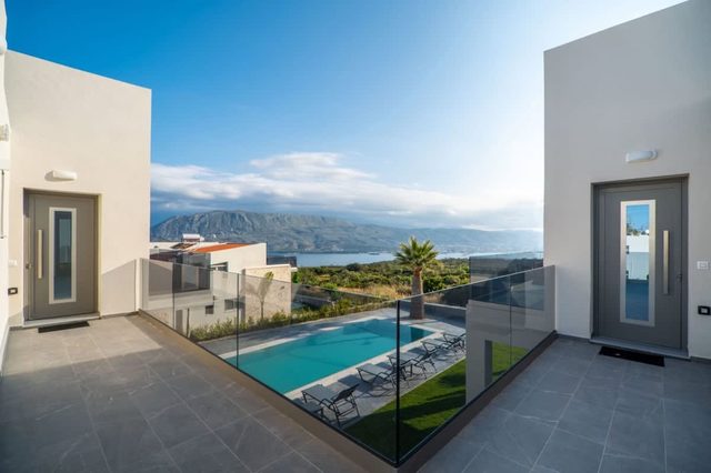 Jarko Luxury Houses | First floor house