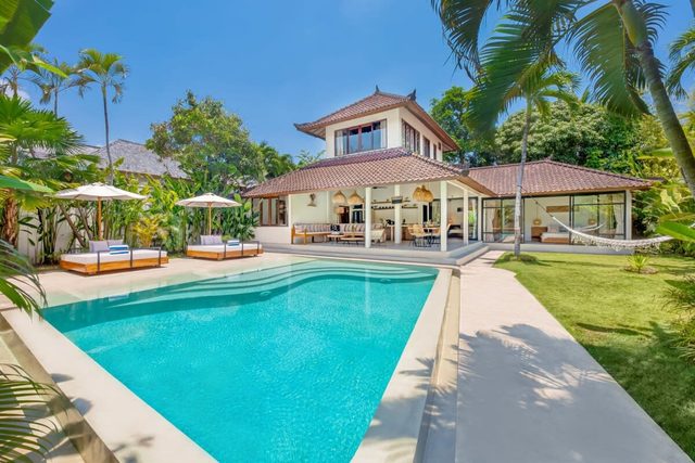 Villa Baladeva - 5BDR luxury villa, huge pool — Kuta, Bali