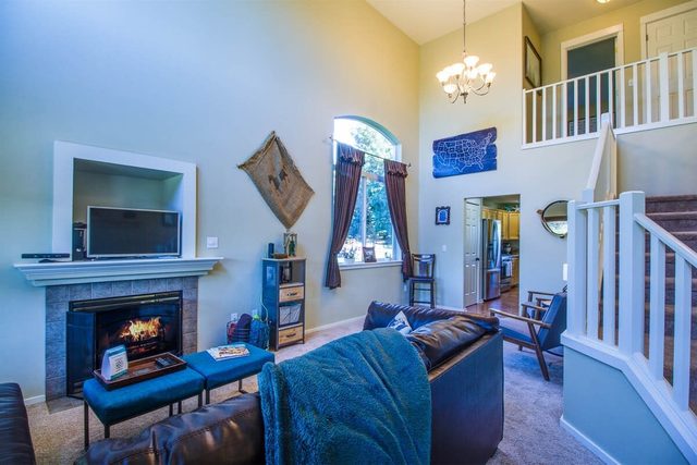 Bend Hideaway w/ Huge Yard, Hot Tub & Bikes — Bend, OR
