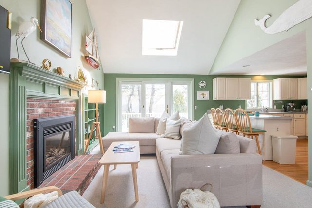 0.6 Miles to Beach Great for families!
