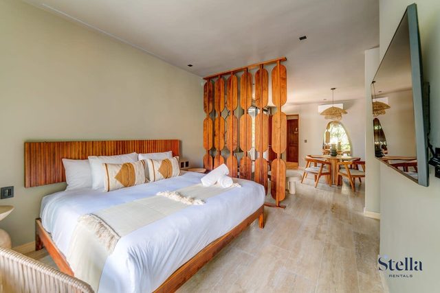 Arthouse Stay with Pool, Gym, & Private Terrace