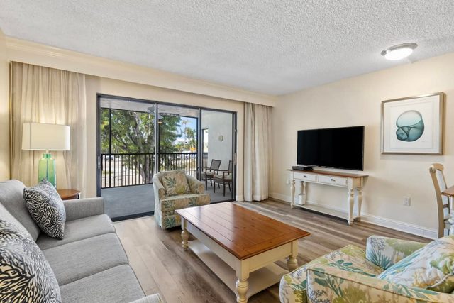 Captiva Villa 3115 | Upscale Residence | Great Amenities | Walk to the Beach