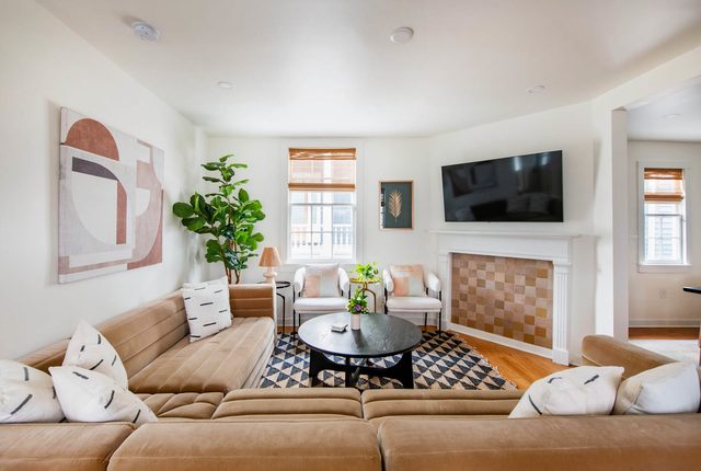 The OakTree | DT Charleston Gem - Near King Street
