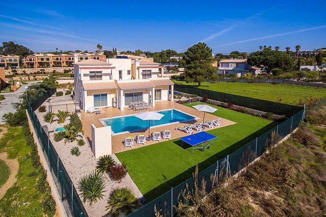 Villa Daisy - Lovely well located 4 bedroom villa, close to all amenities