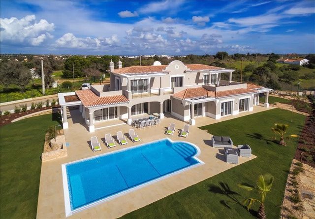 Villa Pinta - Magnificent 5 bedroom property with stunning golf and country views! — Estômbar, Faro
