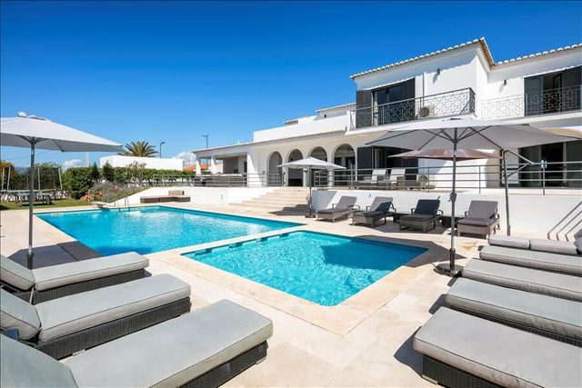 Vivenda Lucas - Wheelchair friendly 6 bedroom property close to Albufeira, golf and beaches. — Guia, Faro