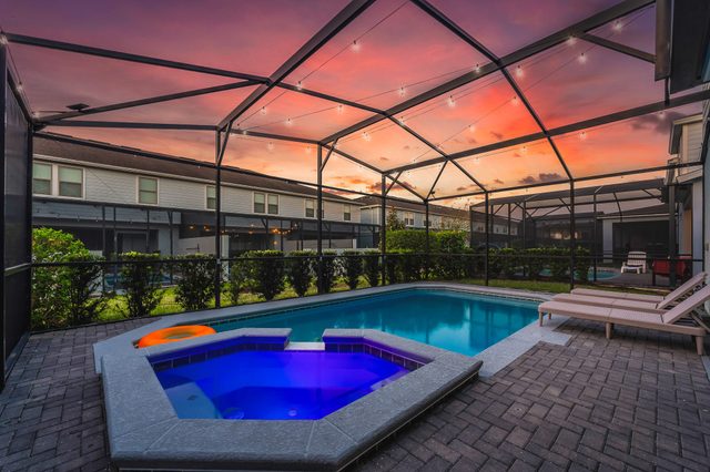 Family home w/ private pool near Disney