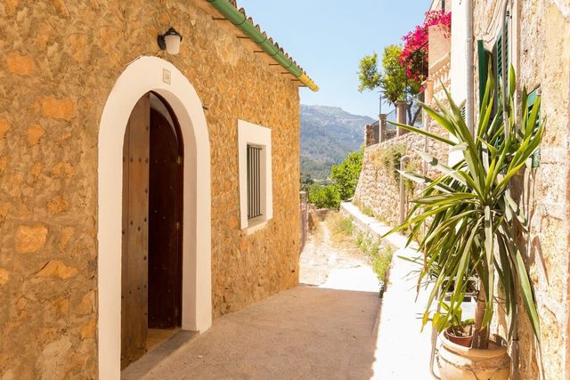 Town House Alba | Terrace & Tramuntana Views