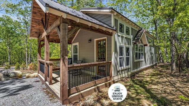 Wild Indigo Haus | Pickleball · Sauna · Pool