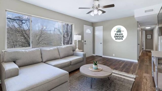 Quiet Getaway, Travis' Place! Affordable Location
