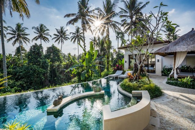 Villa Amabilis: 2BR Infinity Pool & Bathtub, Ubud