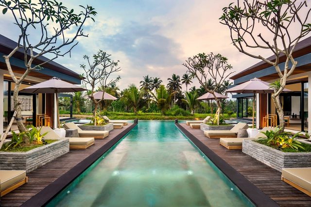 Villa Lotus Sunset: 6BRw/Infinity Pool & Gym, Ubud