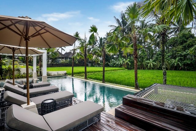 Villa Matahati : 2BR with Infinity Pool & Bathtub