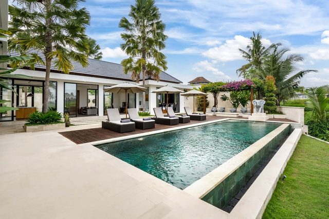 Villa Rembulan:3BR w/ PrivatePool & Ricefields View