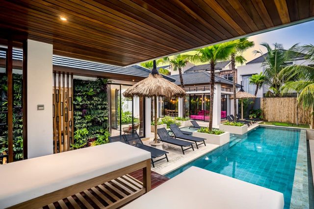 Villa Vertical Garden: 5BR w/Infinity Pool in Ubud