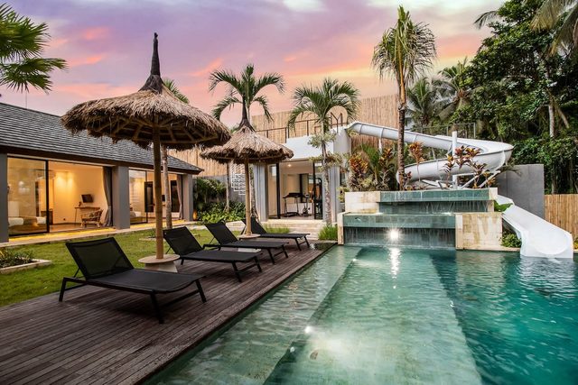 Villa Slide 5BR w/Infinity Pool & Gym in Ubud — Ubud, Bali