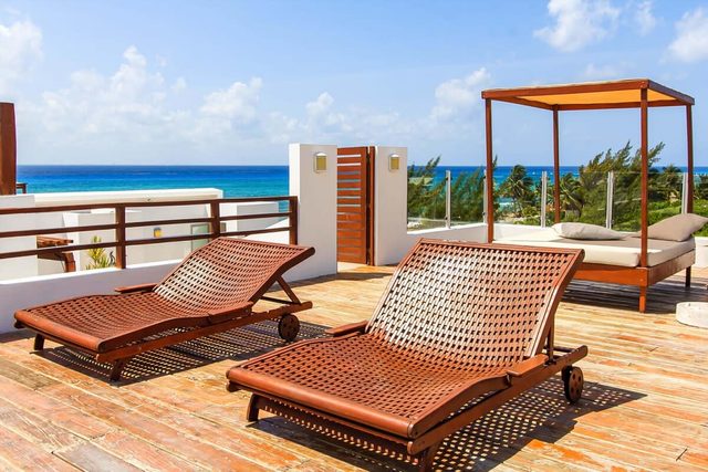 Rooftop Pool and Ocean Views, Walk to Coco Beach