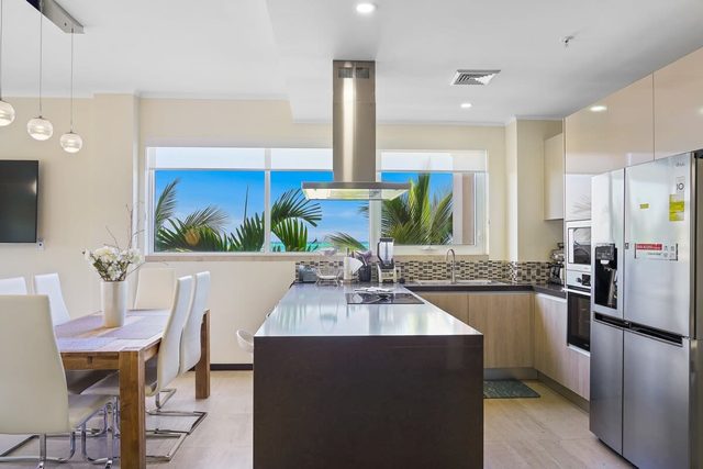 Luxurious 3 Bedroom Condo at Eagle Beach