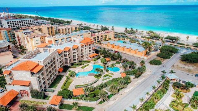 Lujoso apartamento frente a Eagle Beach — Oranjestad