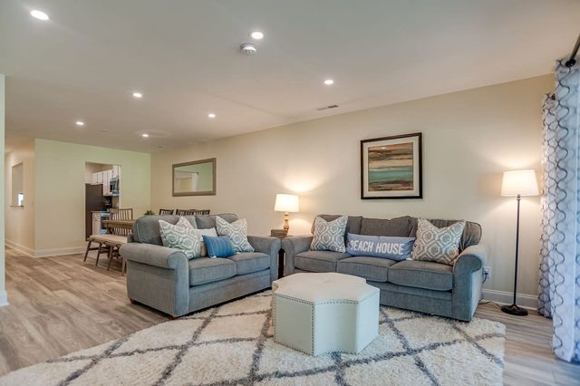 Family Beach Villa | Sleeps 7 | FREE Parking | FREE Seasonal Beach Shuttle | Pool Neaby I Golf Views — Hilton Head Island, SC