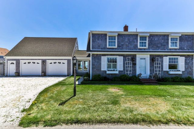 Spacious North Truro Beachfront Home — Provincetown, MA