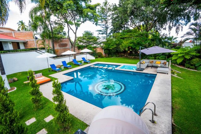 Family Villa, Bar, Jacuzzi and Pool