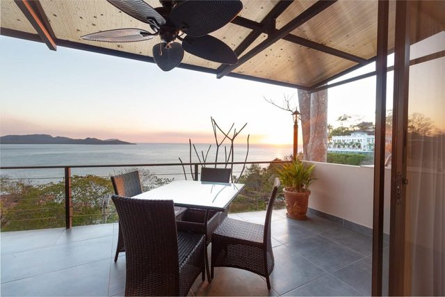 Modern Studio Apartment with Covered Balcony, Full Kitchen, and Stunning Ocean Views