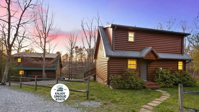 Mountain Hideaway at Cabins in the Clouds!