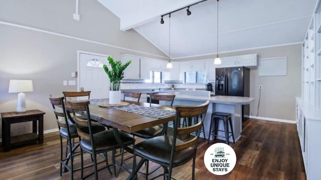 Pawnee 2 - Newly Renovated Duplex