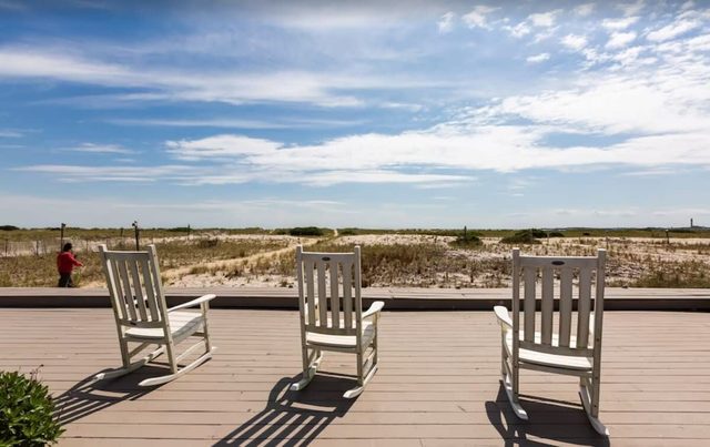 Water's edge renovated Condo with Marina Views — Truro, MA