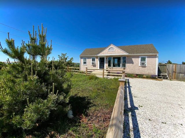 North Truro Pet-friendly home, near Secluded Beach — Provincetown, MA