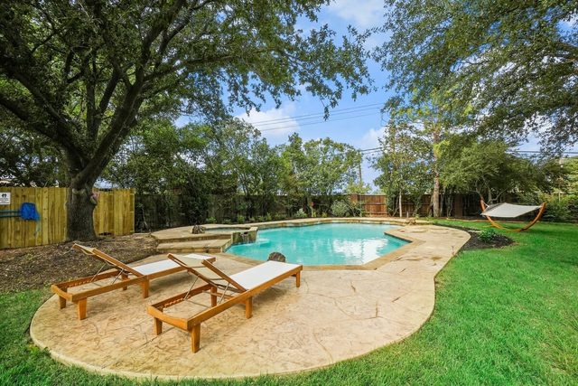 Tropical Pool Oasis - 5 BR, Foosbal, Cinema