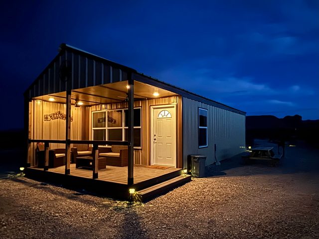 Desert Quail Oasis: Style, Comfort & Easy Access