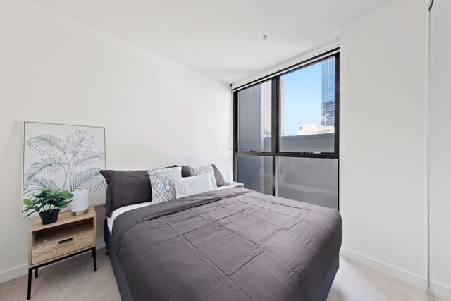 Modern 2BR Apt Near Melbourne Central & Chinatown