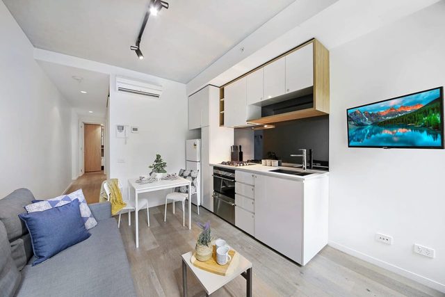 Pet-Friendly, Comfy 2BR Apt Near Melbourne Central