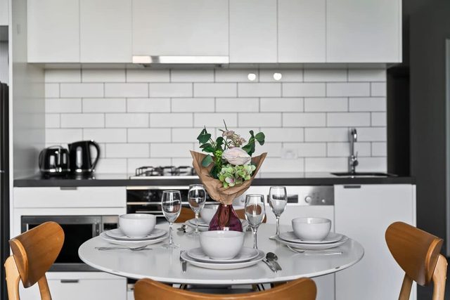 A Cozy & Chic 2BR Apt, City Views in Southbank