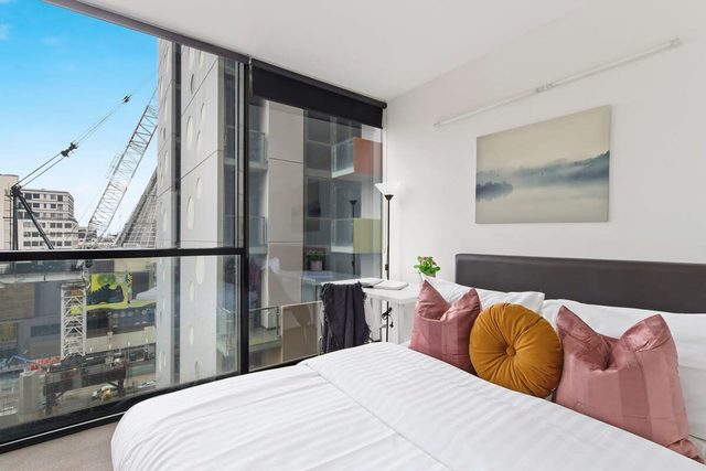 A Modern 2BR Apt Right Next to Melbourne Central